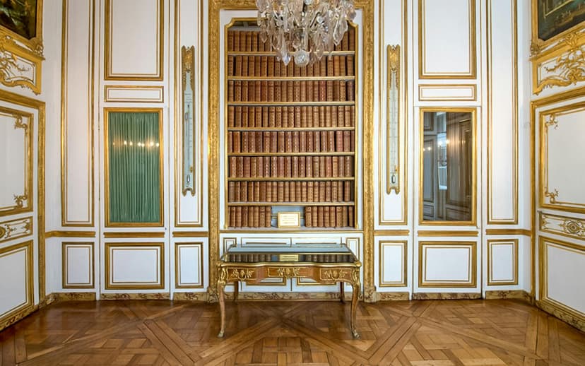 Guided Tour of the King's Private Apartments with Palace of Versailles Skip-the-Line Tickets
