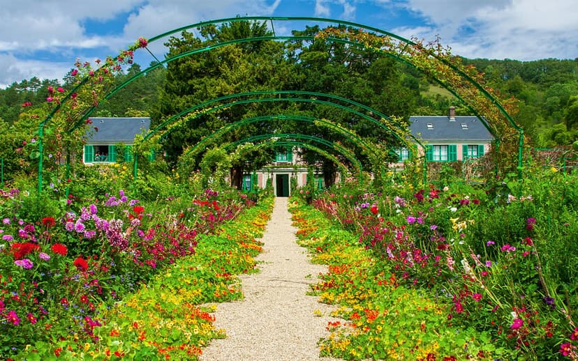 Half-Day Tour to Giverny from Paris with Monet’s House & Gardens