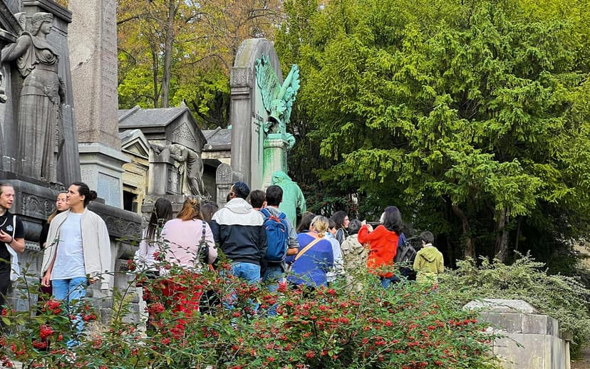 Guided Tour of Père Lachaise Cemetery’s Famous Graves