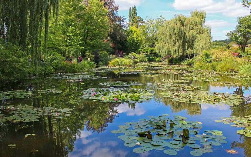 Half-Day Tour to Giverny from Paris with Monet’s House & Gardens