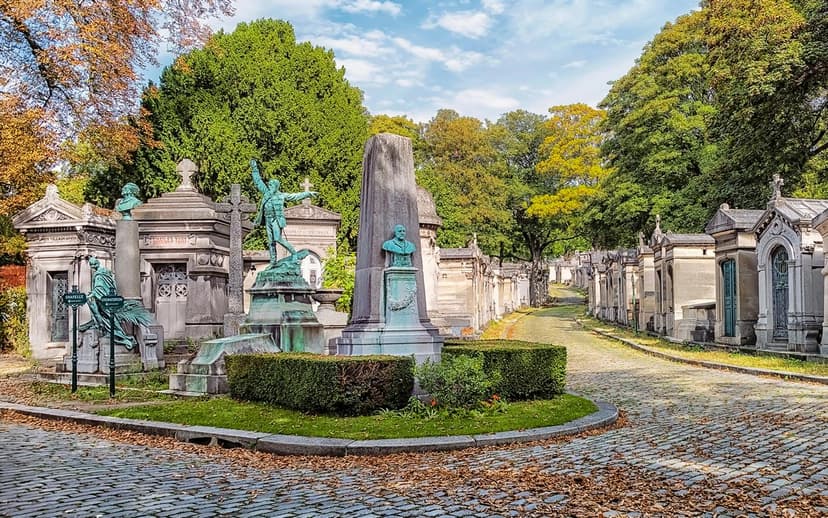Père Lachaise Cemetery Famous Graves Private Guided Tour