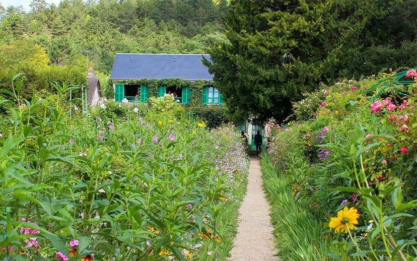 Half-Day Tour to Giverny from Paris with Monet’s House & Gardens