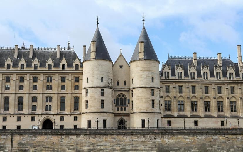 Sainte-Chapelle and Conciergerie Tickets