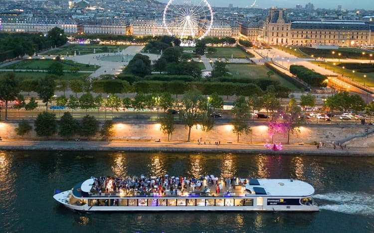 Le Diamant Bleu Seine River Lunch or Dinner Cruise
