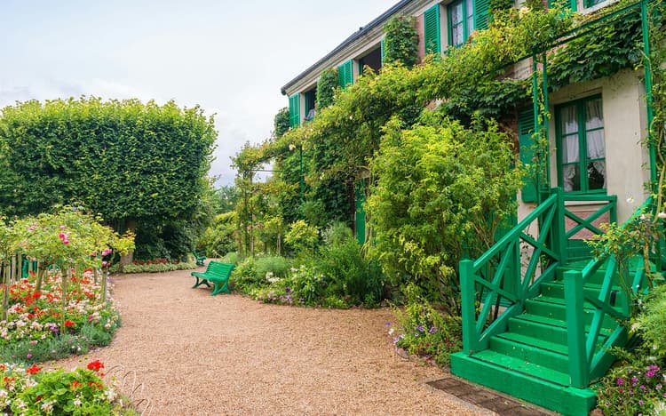 Versailles & Giverny AudioGuided Tour with Lunch