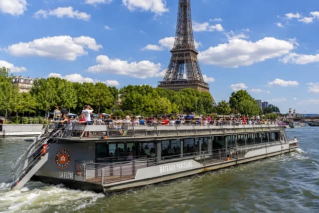 Bateaux Parisiens Gezi Turu, Çalışma Saatleri, Oturma Planı ve Ziyaretçi Rehberi