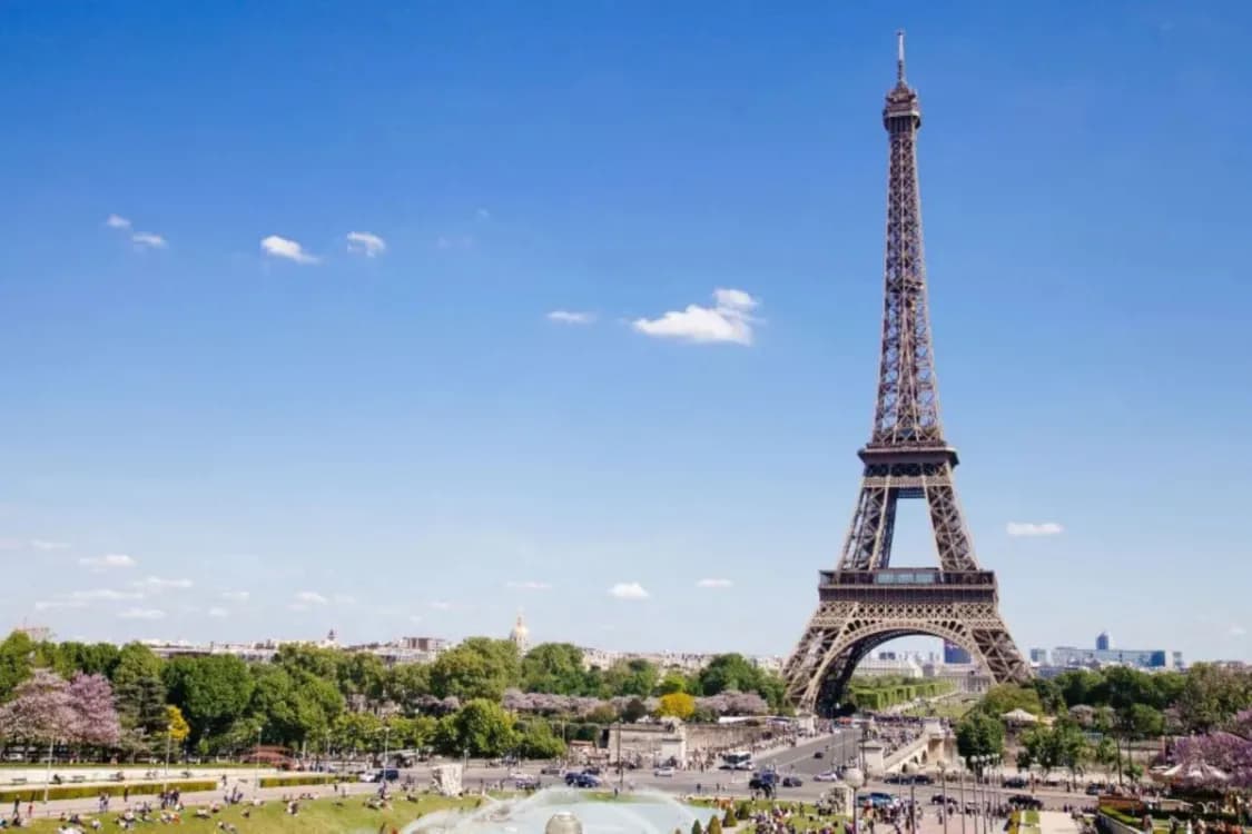 Guia de Ingressos para a Torre Eiffel: Topo vs. Segundo Andar (2026)