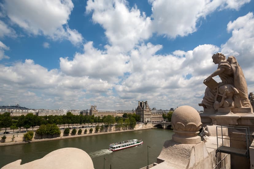 blick-auf-die-seine-vom-dach-des-orsay-museums
